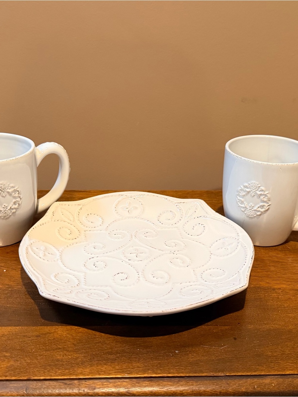 Simply Shabby Chic Cream Mugs and Embossed Ceramic Decorative Plate